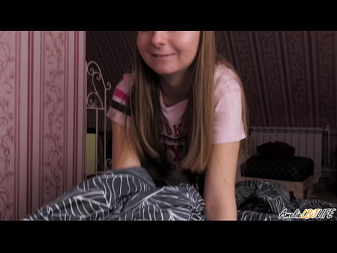 ❤️ Blondie-k bere BFF-ren sakon zurrupatzen du eta esperma jasotzen du ahoan Izorra gugan ❌